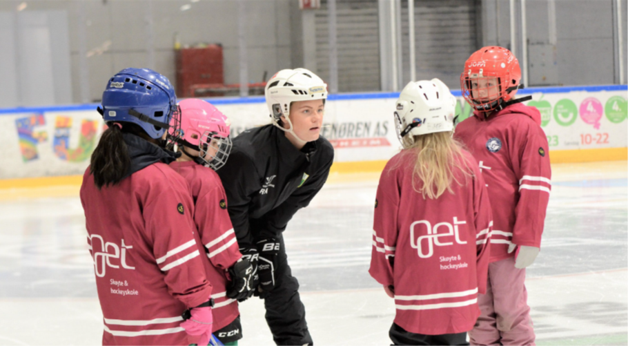 Lørdag 21. november kl 11.00–12-00 er det jentehockeytrening.